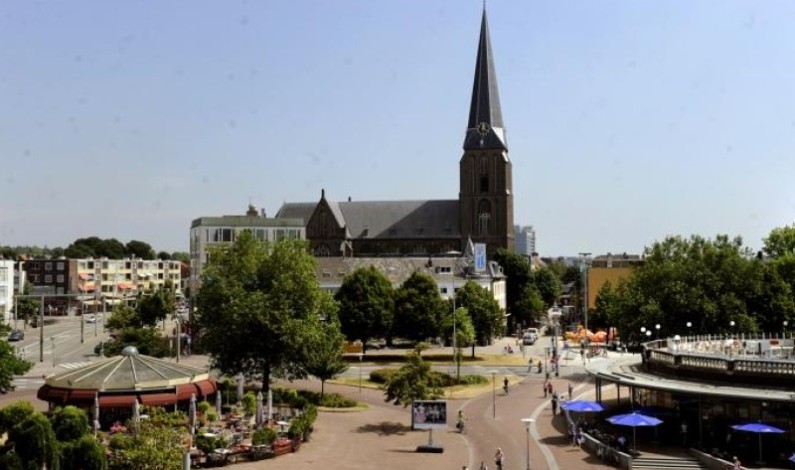 Kerken komen en gaan in Spijkerkwartier Kerken komen en gaan in Spijkerkwartier
