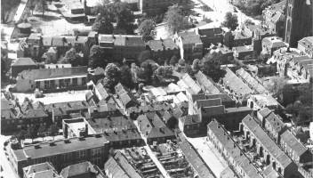 Waar zijn de Boter-, Kaas- en Houtstraat gebleven? Waar zijn de Boter-, Kaas- en Houtstraat gebleven?